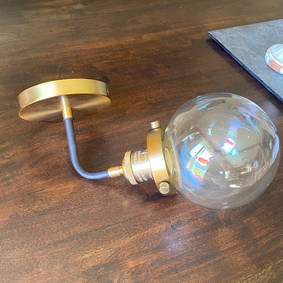 NIB- GORGEOUS BRASS WALL SCONCE WITH BLACK ARM AND GLASS GLOBE - Picture 8 of 15